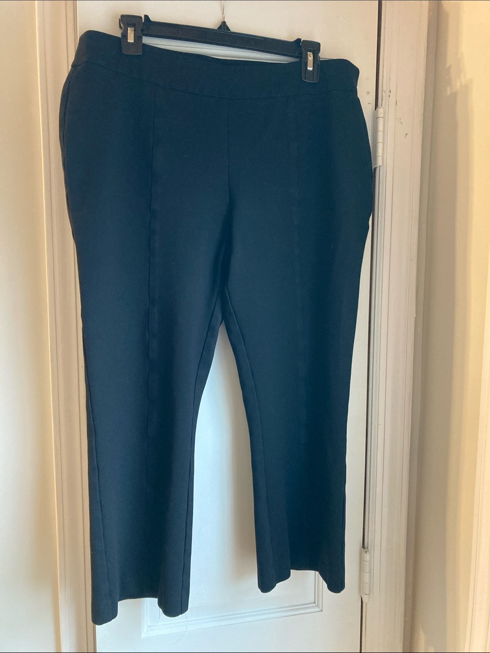 Zac & Rachel Black Cropped Ponte Ankle Pants